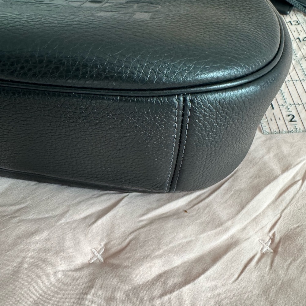 Coach Carmen black leather handbag. - Picture 6 of 9